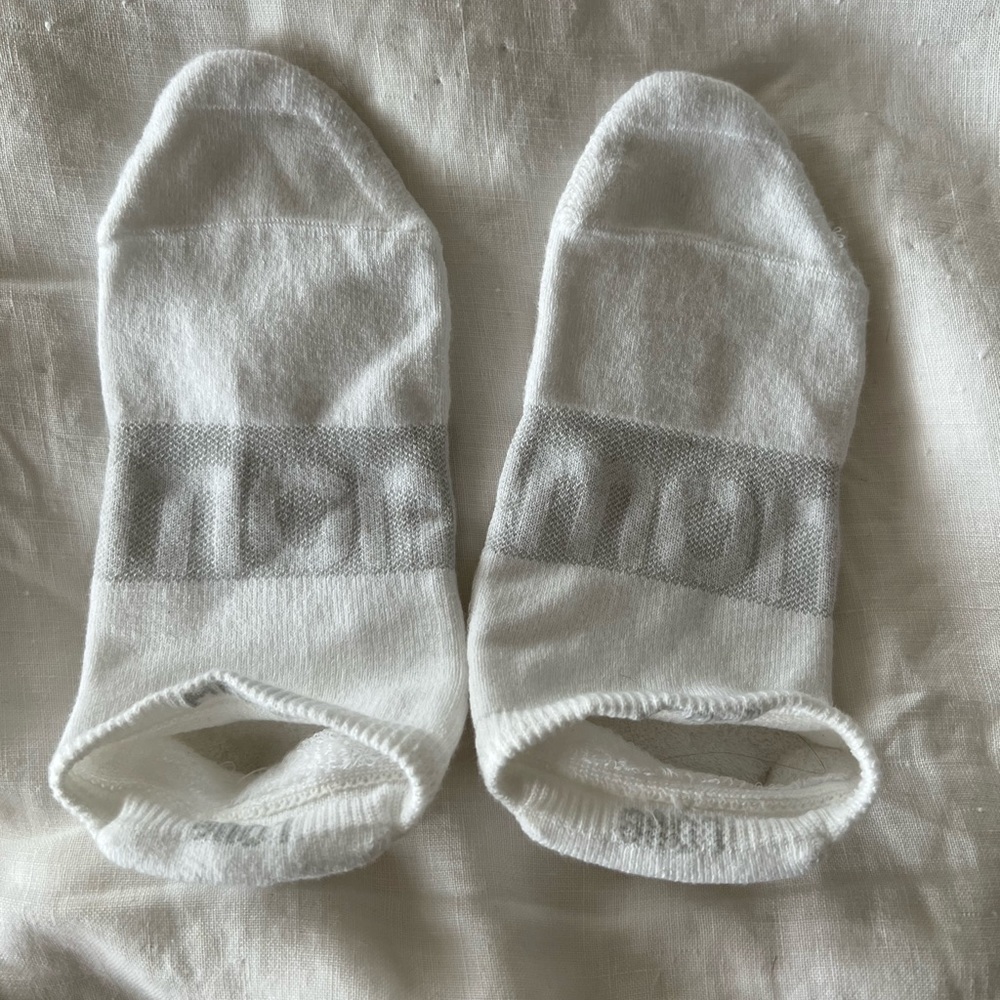 Lululemon powerstride sock M
